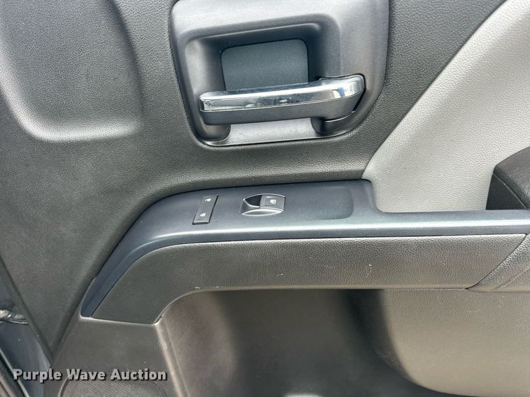 image for item ER4689 2018 Chevrolet Silverado 1500 Double Cab pickup truck