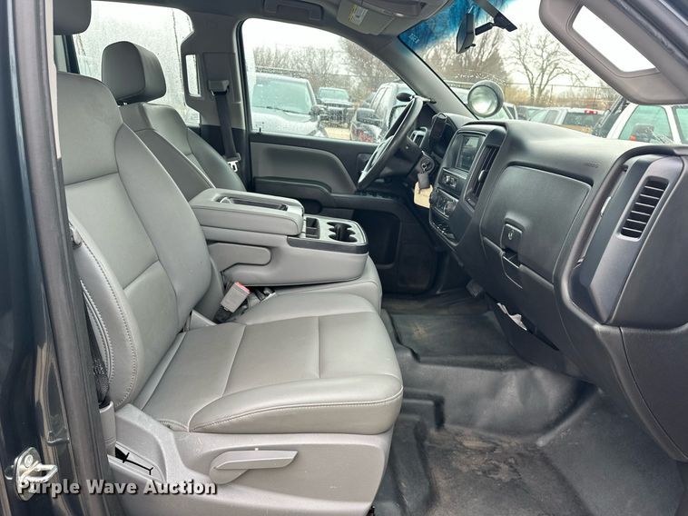 image for item ER4689 2018 Chevrolet Silverado 1500 Double Cab pickup truck