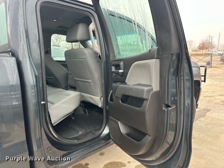 image for item ER4689 2018 Chevrolet Silverado 1500 Double Cab pickup truck