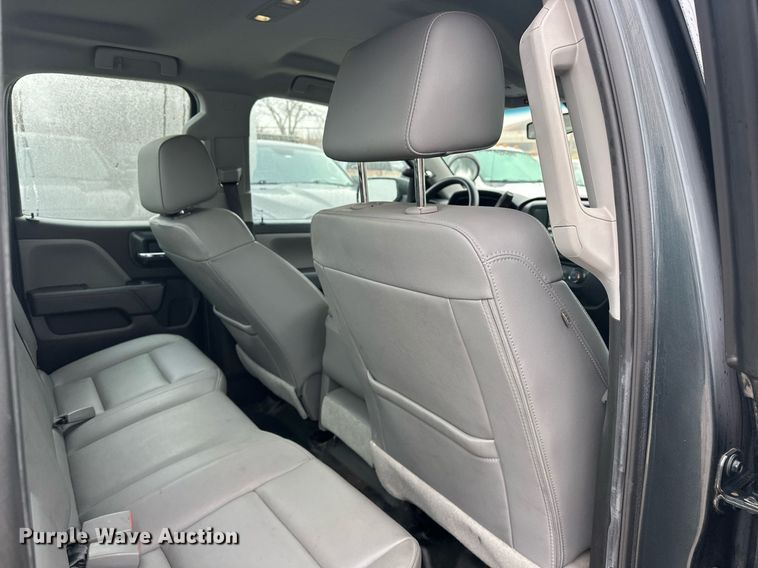 image for item ER4689 2018 Chevrolet Silverado 1500 Double Cab pickup truck