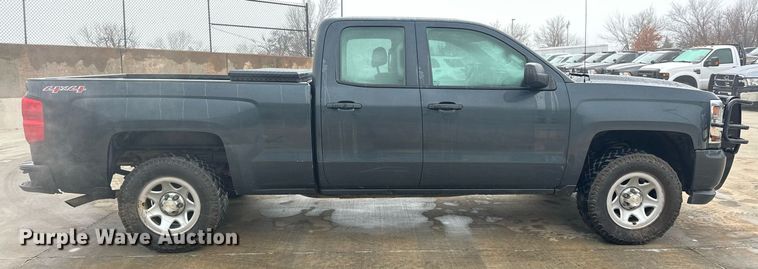 image for item ER4691 2017 Chevrolet Silverado 1500 Double Cab pickup truck