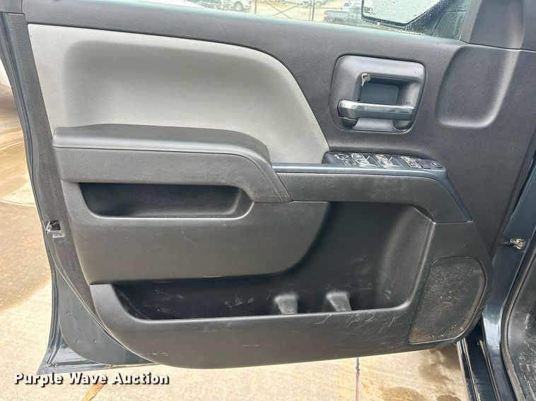 image for item ER4691 2017 Chevrolet Silverado 1500 Double Cab pickup truck