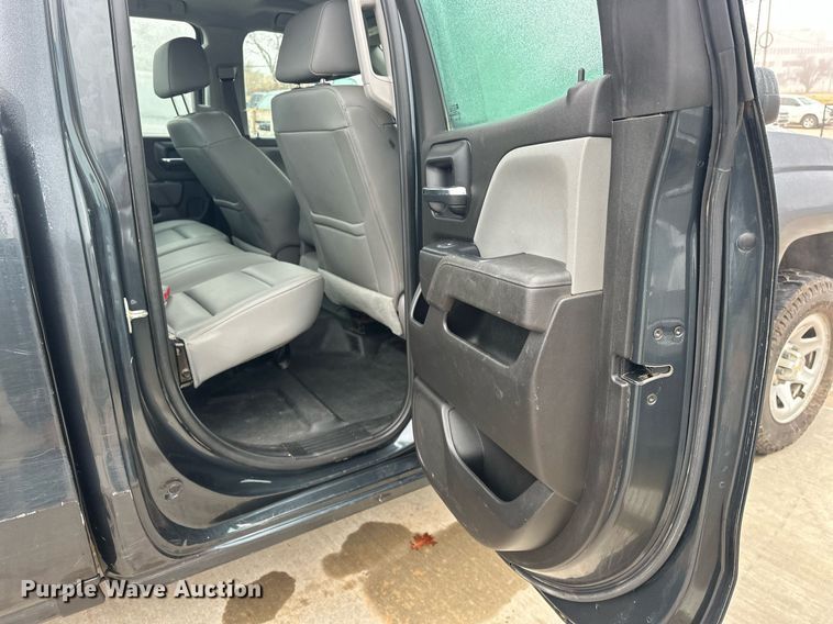 image for item ER4691 2017 Chevrolet Silverado 1500 Double Cab pickup truck