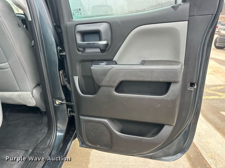 image for item ER4691 2017 Chevrolet Silverado 1500 Double Cab pickup truck