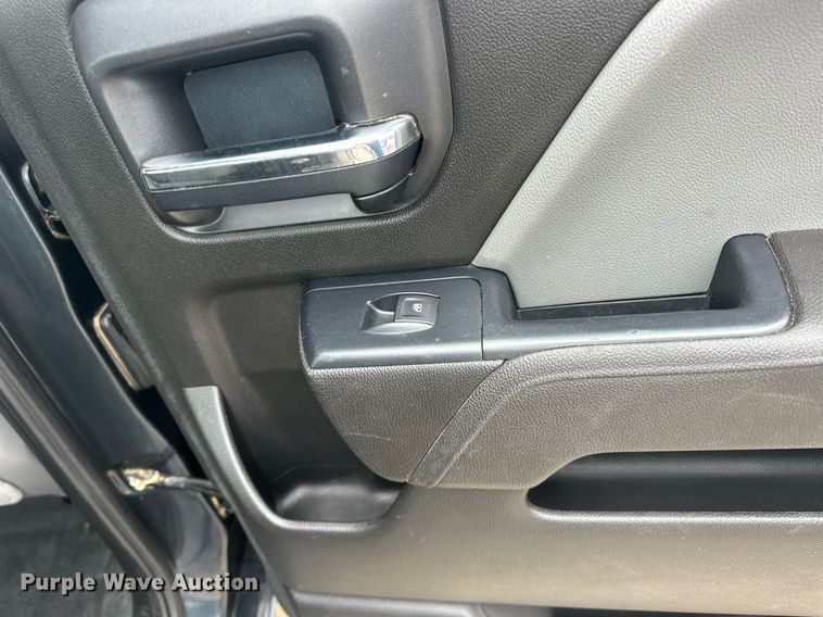 image for item ER4691 2017 Chevrolet Silverado 1500 Double Cab pickup truck