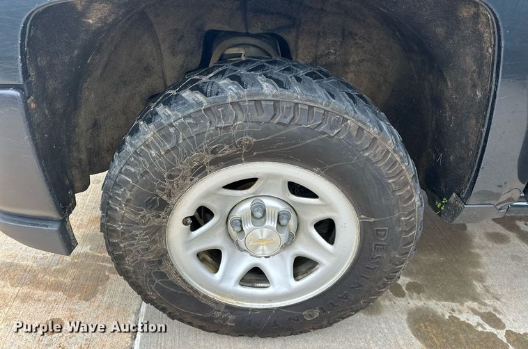 image for item ER4691 2017 Chevrolet Silverado 1500 Double Cab pickup truck