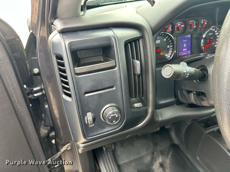 image for item ER4693 2016 Chevrolet Silverado 1500 Double Cab pickup truck