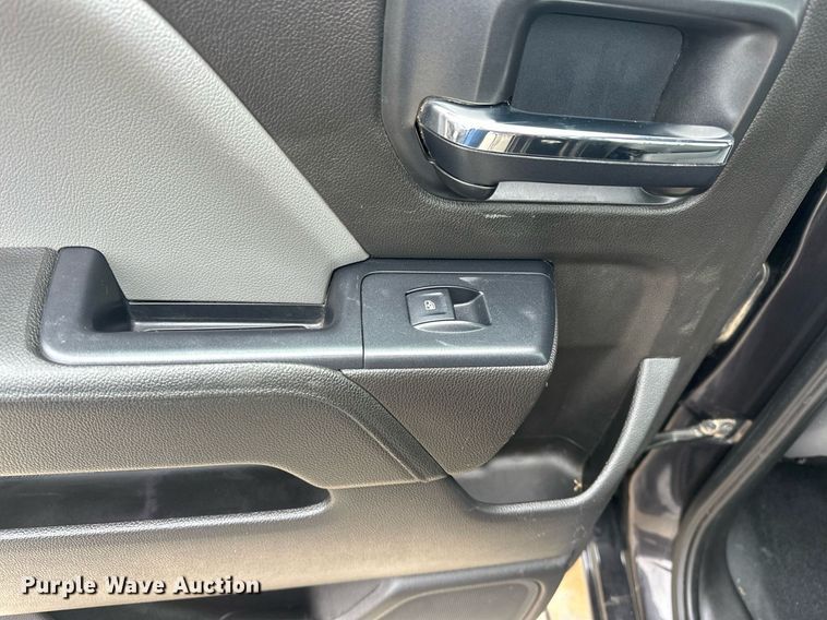 image for item ER4693 2016 Chevrolet Silverado 1500 Double Cab pickup truck