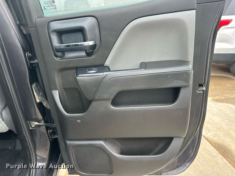 image for item ER4693 2016 Chevrolet Silverado 1500 Double Cab pickup truck