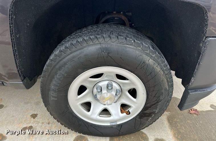 image for item ER4693 2016 Chevrolet Silverado 1500 Double Cab pickup truck