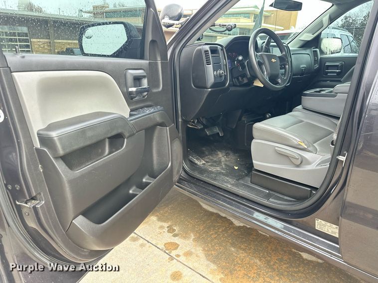 image for item ER4695 2016 Chevrolet Silverado 1500 Double Cab pickup truck