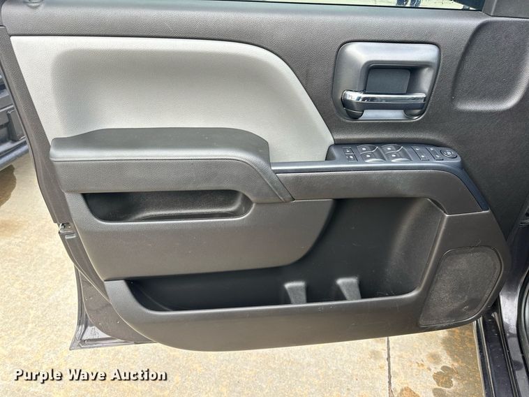 image for item ER4695 2016 Chevrolet Silverado 1500 Double Cab pickup truck