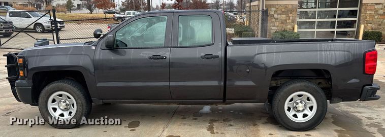 image for item ER4696 2015 Chevrolet Silverado 1500 Double Cab pickup truck