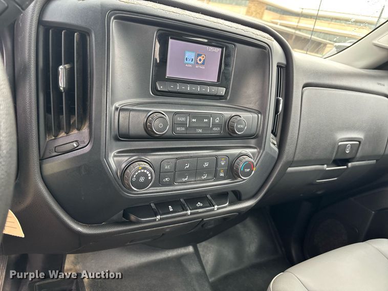 image for item ER4696 2015 Chevrolet Silverado 1500 Double Cab pickup truck