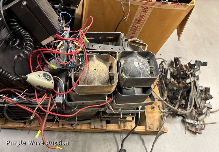 image for item ER4703 Emergency vehicle equipment