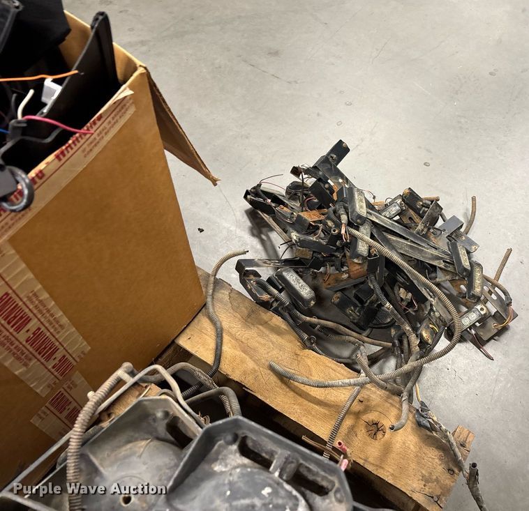 image for item ER4703 Emergency vehicle equipment