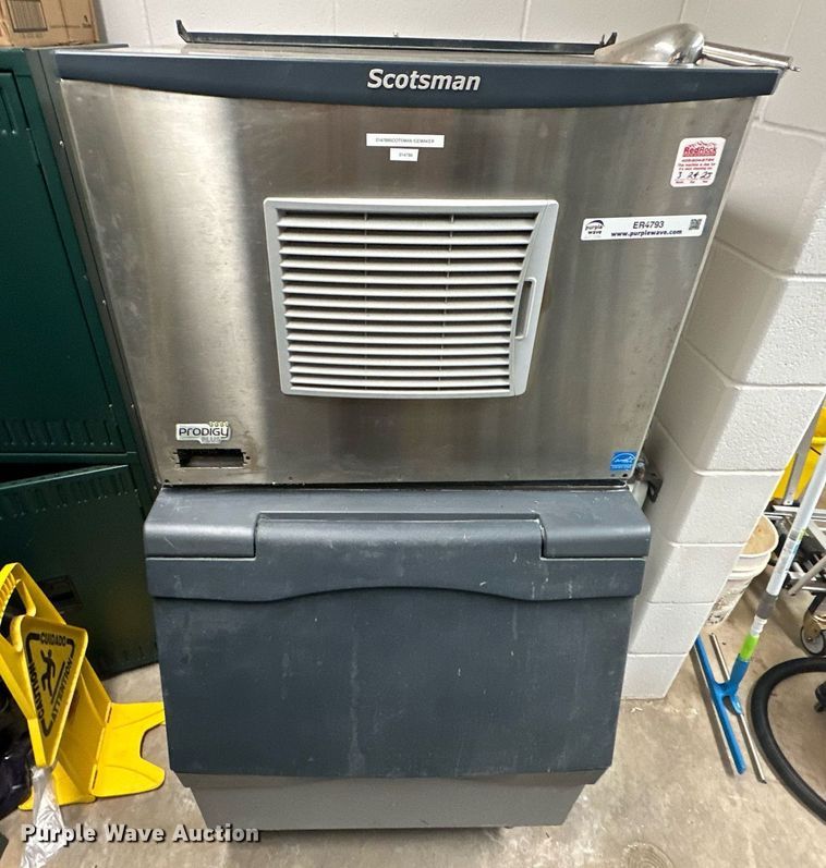 image for item ER4793 Scotsman B330P ice machine