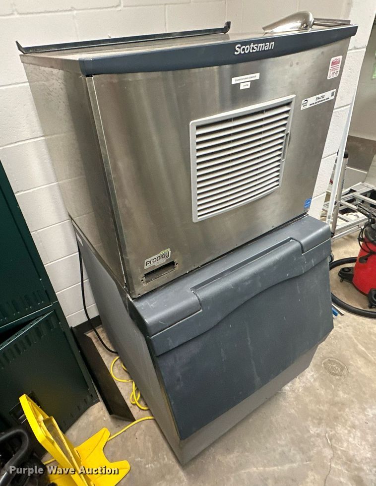 image for item ER4793 Scotsman B330P ice machine