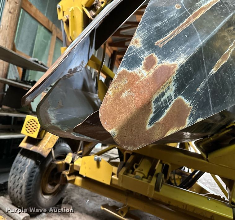 image for item ER8572 2002 Vermeer TS-44A tree spade