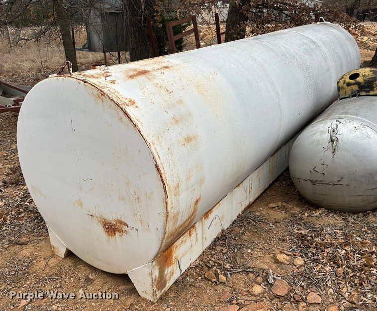 image for item NQ9151 Fuel tank