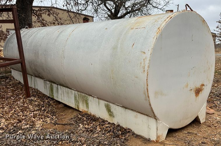 image for item NQ9151 Fuel tank