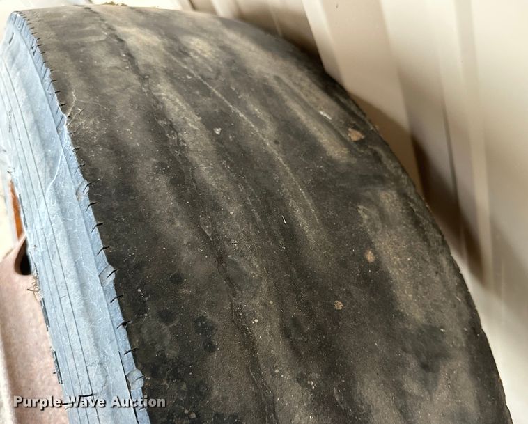 image for item NQ9152 (4) wheels and tires