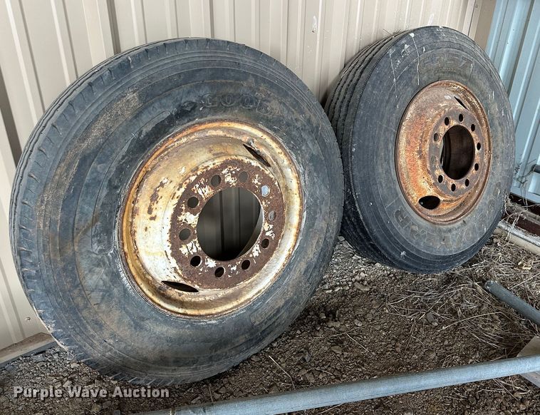 image for item NQ9152 (4) wheels and tires