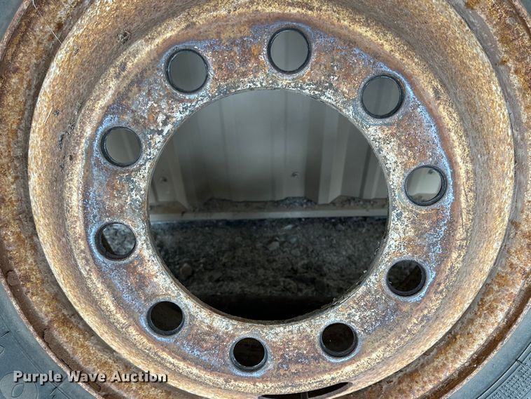 image for item NQ9152 (4) wheels and tires