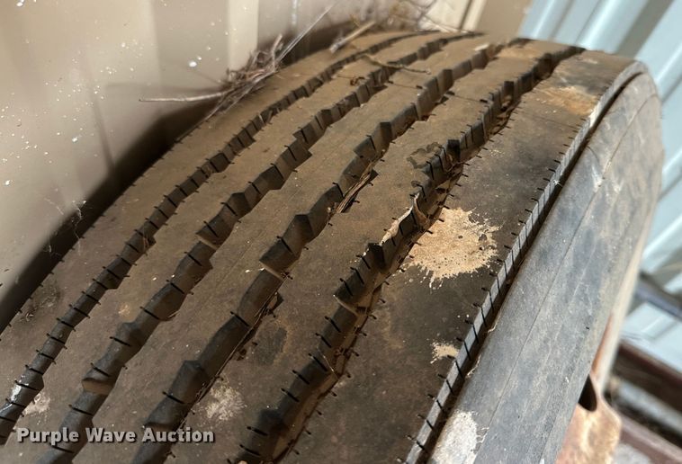 image for item NQ9152 (4) wheels and tires