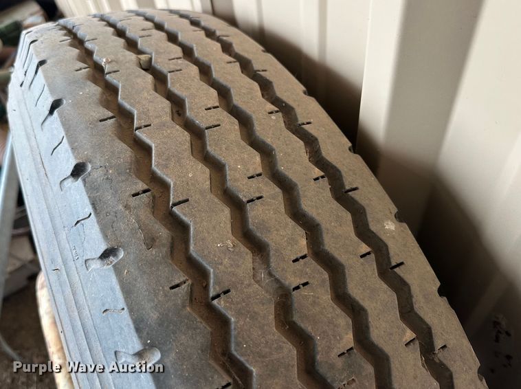 image for item NQ9152 (4) wheels and tires