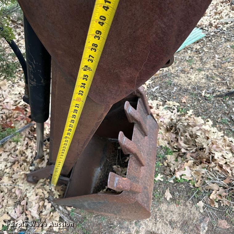 image for item NQ9154 Bush Hog 862H backhoe attachment