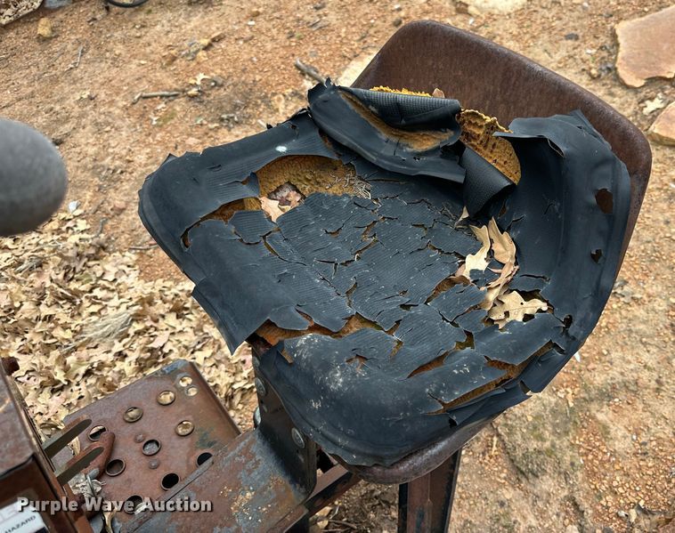 image for item NQ9154 Bush Hog 862H backhoe attachment