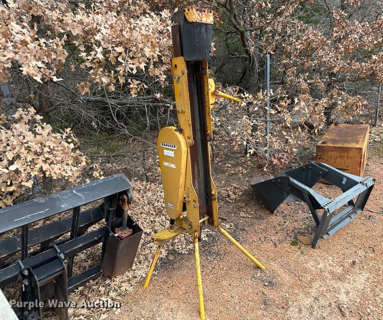 image for item NQ9155 Danuser MD-6 post driver