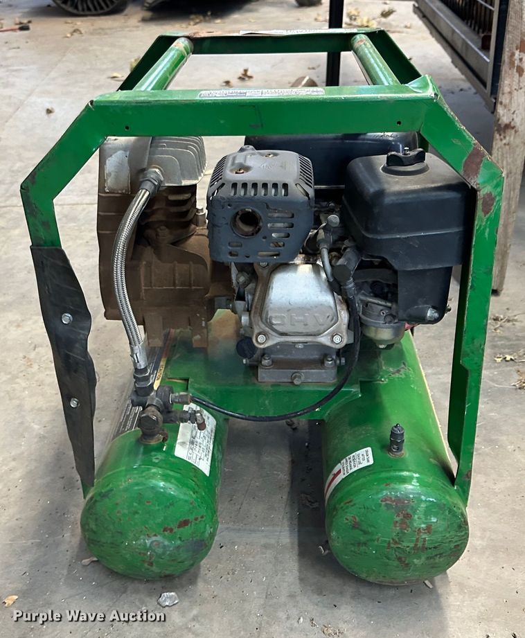 image for item NQ9156 John Deere AC1-5GH air compressor