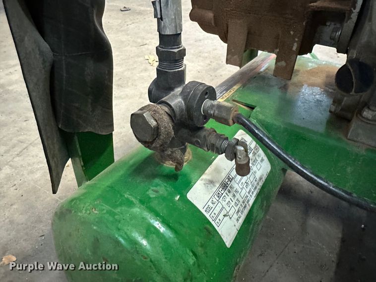 image for item NQ9156 John Deere AC1-5GH air compressor