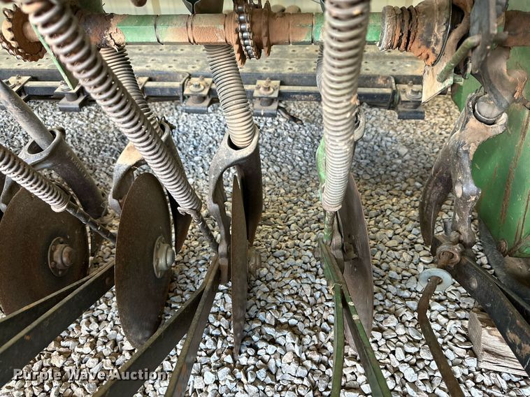 image for item NQ9160 John Deere 8300 grain drill