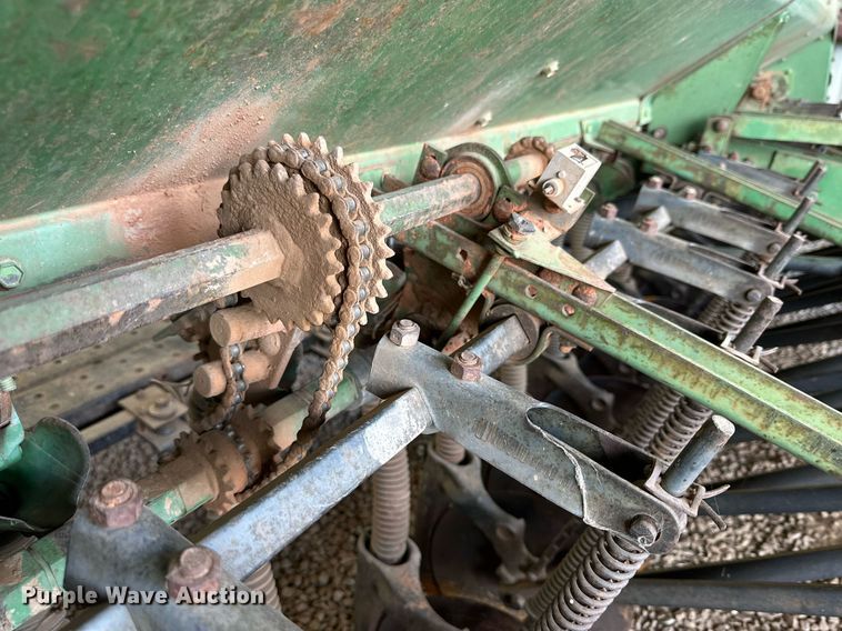 image for item NQ9160 John Deere 8300 grain drill