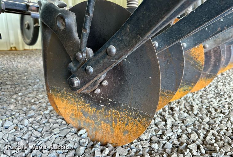 image for item NQ9160 John Deere 8300 grain drill