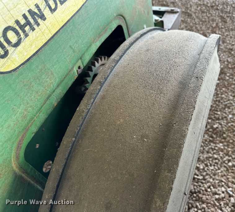 image for item NQ9160 John Deere 8300 grain drill