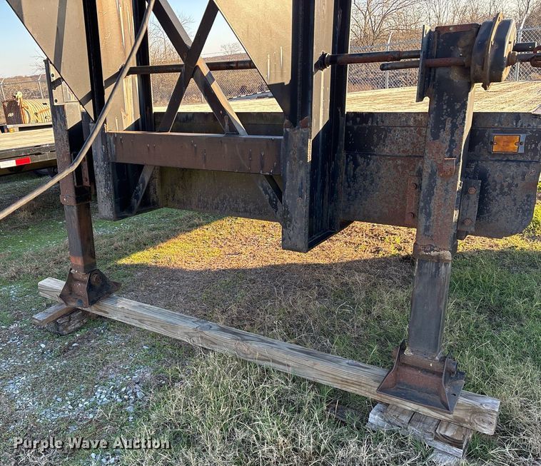 image for item OK9453 1996 Belshe DT235 equipment trailer