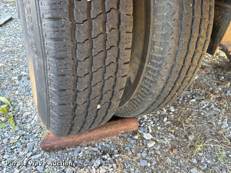 image for item OK9453 1996 Belshe DT235 equipment trailer