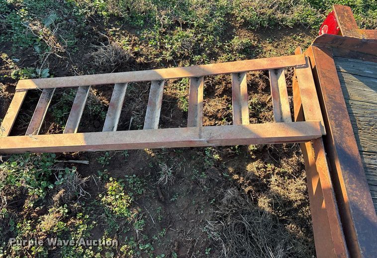 image for item OK9454 1992 G & G Utility trailer