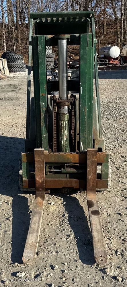 image for item DH9227 Clark C500 forklift