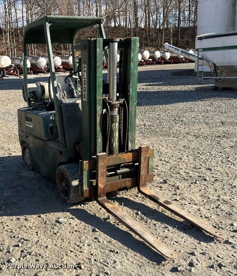 image for item DH9227 Clark C500 forklift