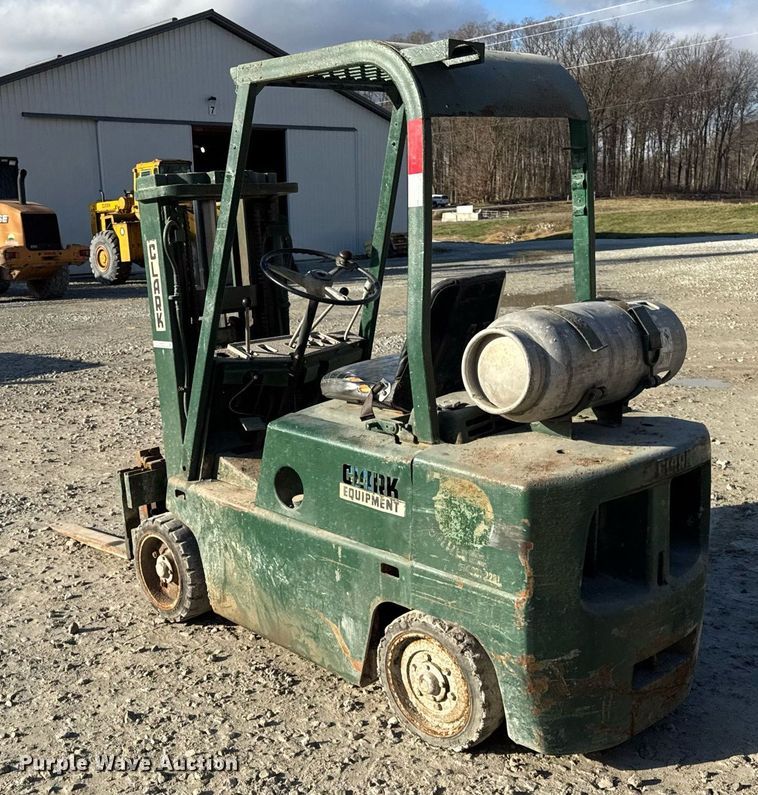 image for item DH9227 Clark C500 forklift