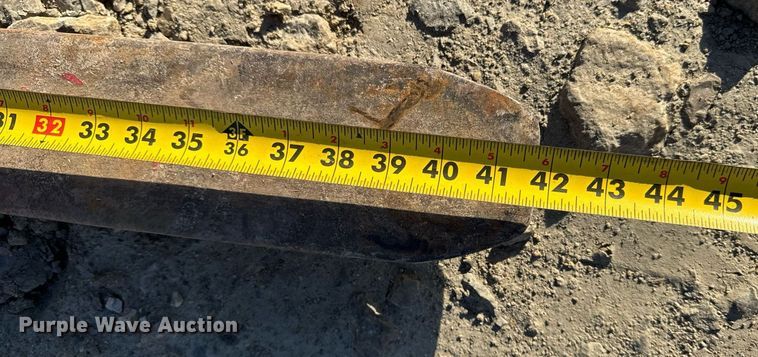 image for item DH9227 Clark C500 forklift