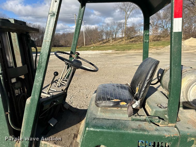 image for item DH9227 Clark C500 forklift