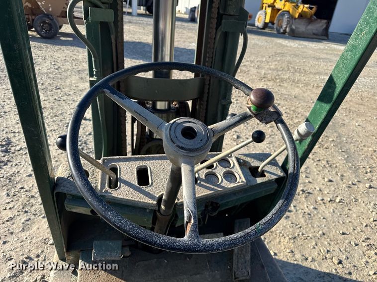 image for item DH9227 Clark C500 forklift