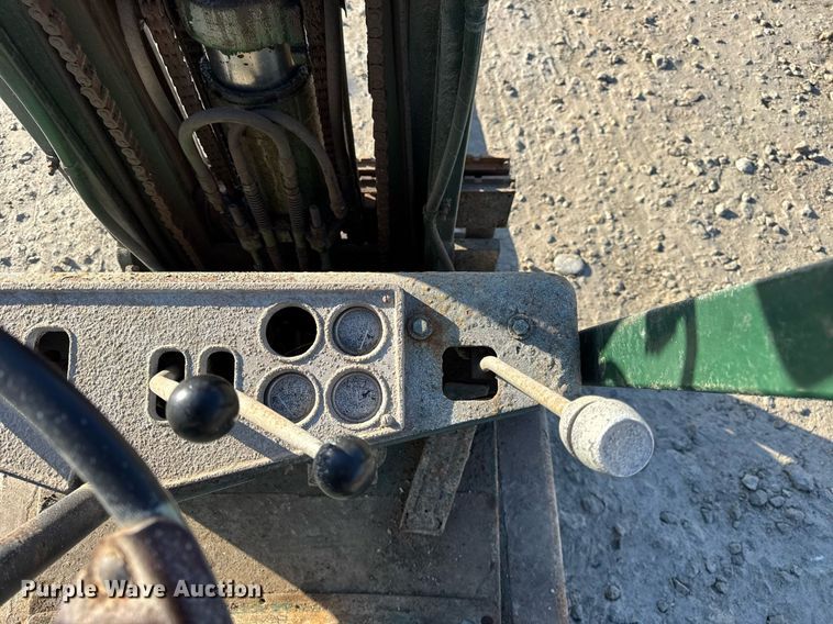 image for item DH9227 Clark C500 forklift