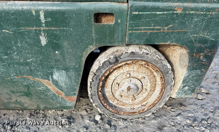 image for item DH9227 Clark C500 forklift